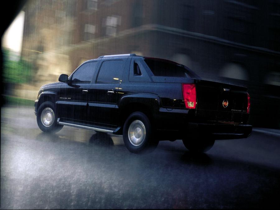  Cadillac Escalade EXT 2002 года  (фото 34 из 39)
